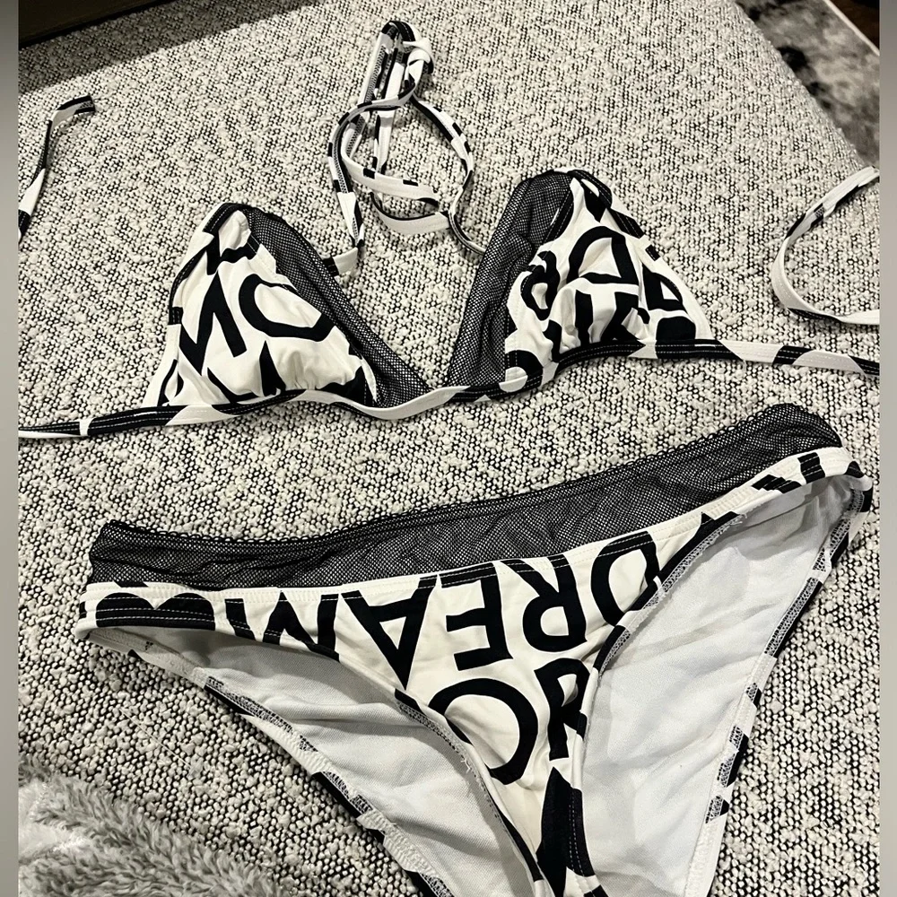 BCBG bikini - Picture 2 of 3